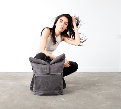 Backpack no.4 in CHAROAL GRAY